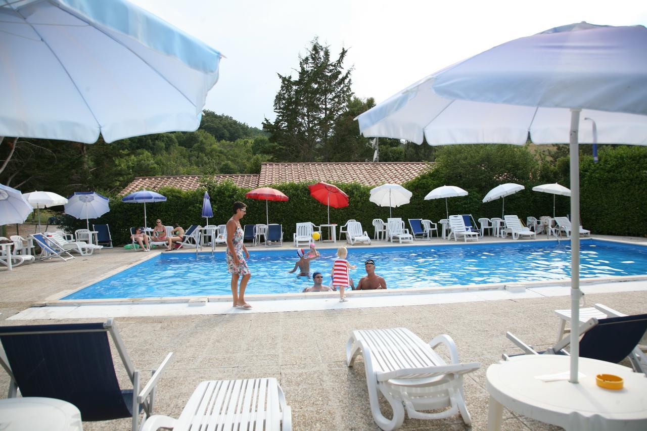 Agriturismo Villa Mozart Nel Verde Губбио Экстерьер фото