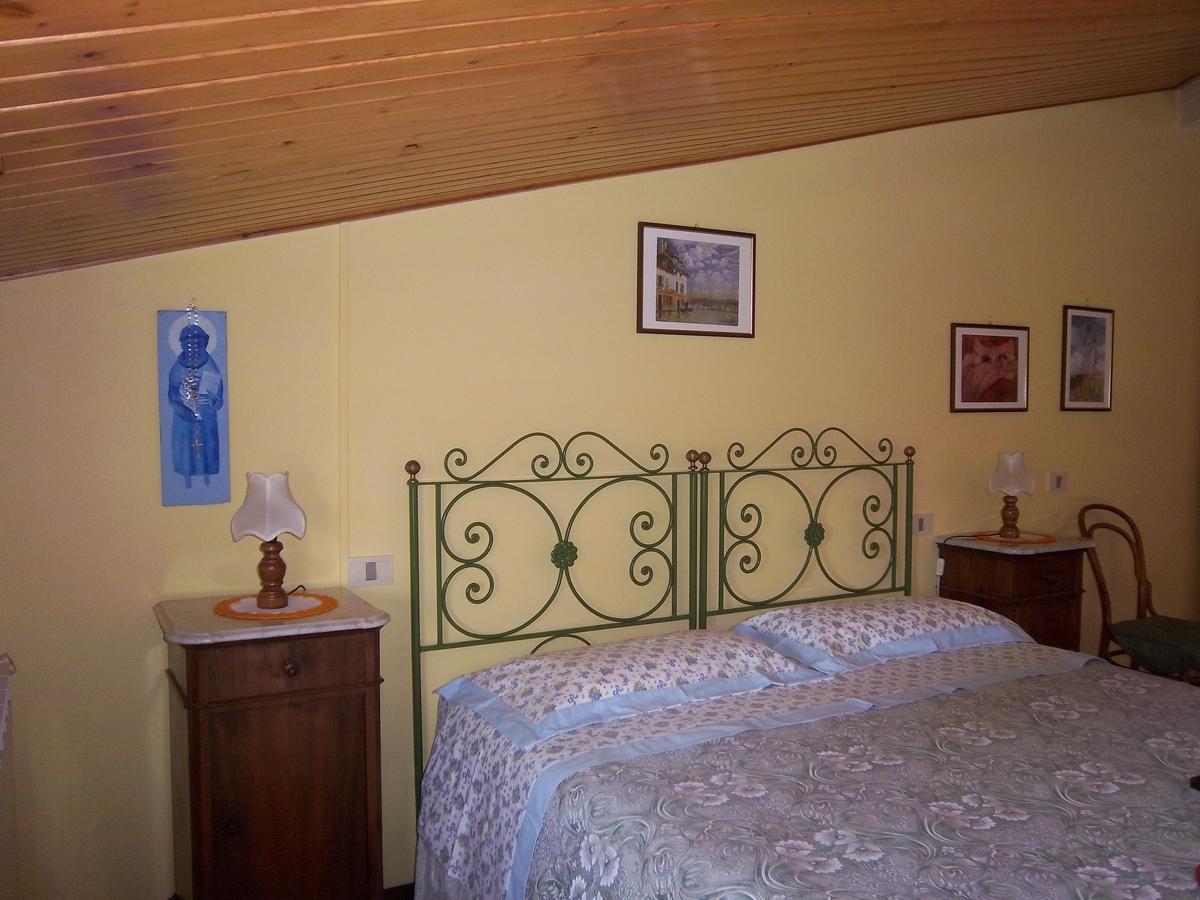 Agriturismo Villa Mozart Nel Verde Губбио Экстерьер фото