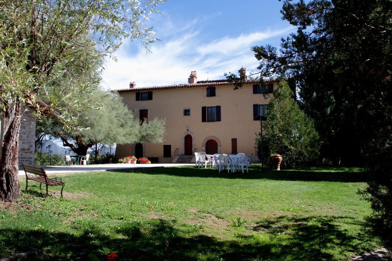 Agriturismo Villa Mozart Nel Verde Губбио Экстерьер фото