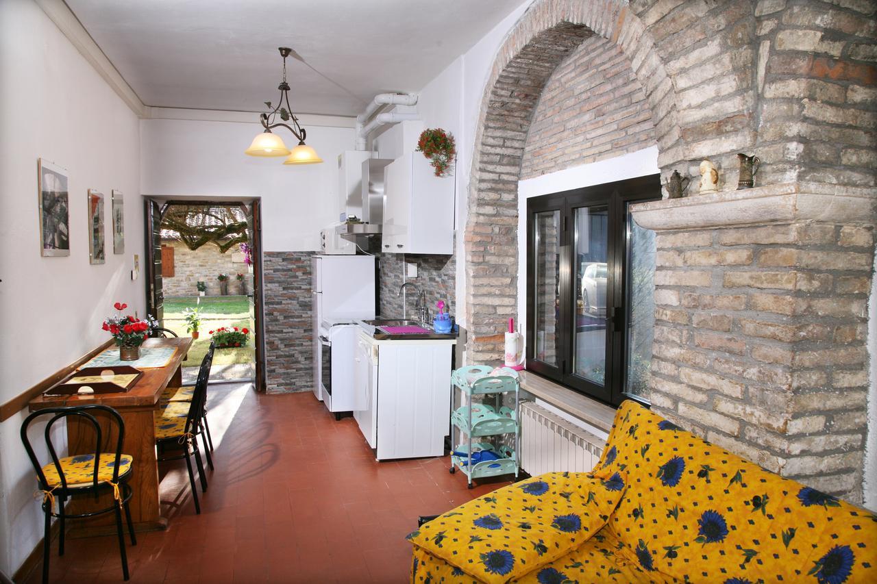 Agriturismo Villa Mozart Nel Verde Губбио Экстерьер фото