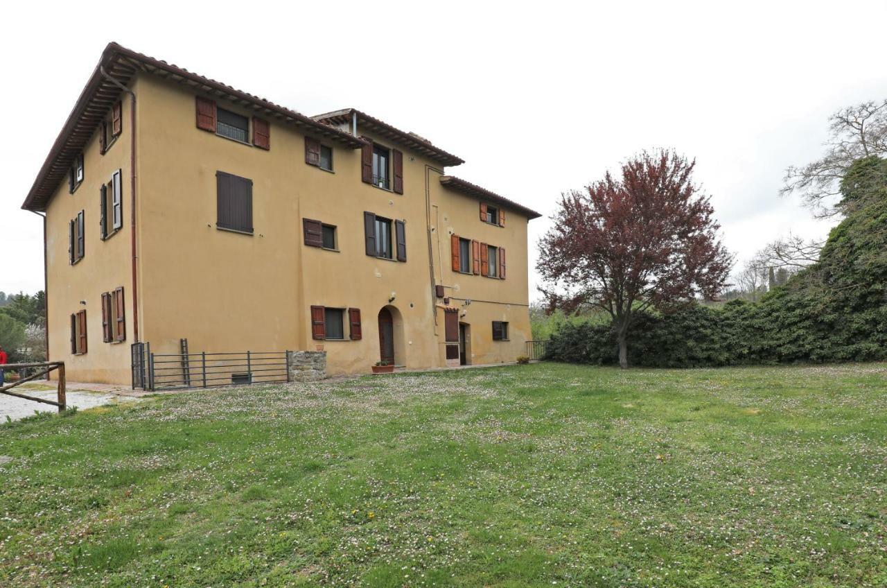 Agriturismo Villa Mozart Nel Verde Губбио Экстерьер фото